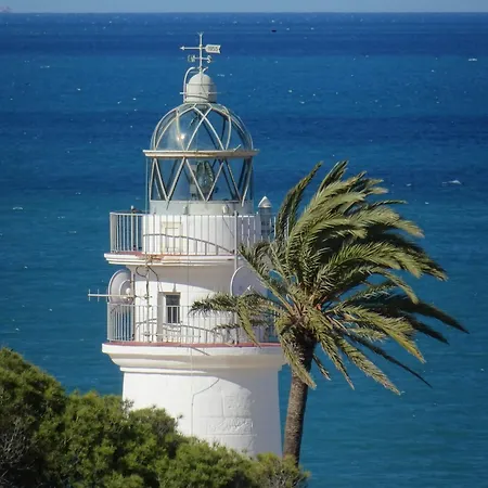 Apartmán Nuevo, A 60 Metros De La Playa Y Con Vistas Laterales Al Mar