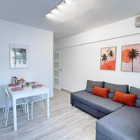 Nuevo, A 60 Metros De La Playa Y Con Vistas Laterales Al Mar Apartmán *